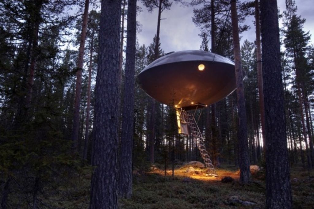 UFO-inspired homes fit for humans and aliens