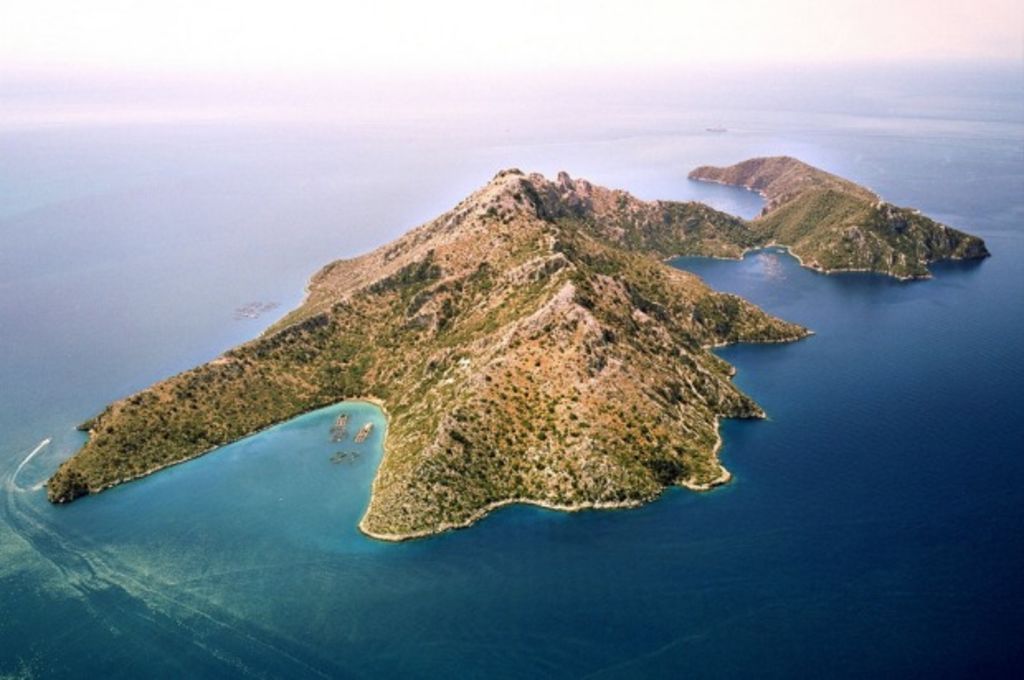 Greek debt crisis: Islands going cheap 