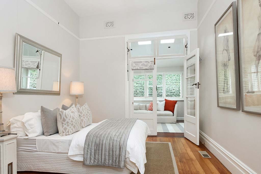 House in Appian Way Burwood for sale