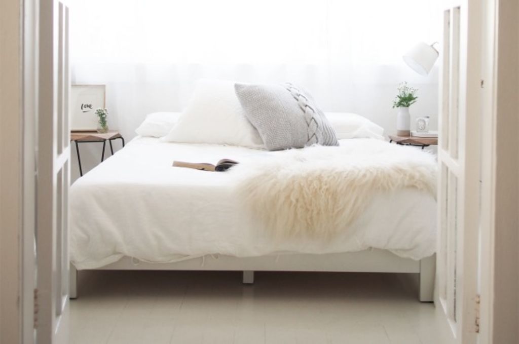 How to create a beautiful guest bedroom on a budget