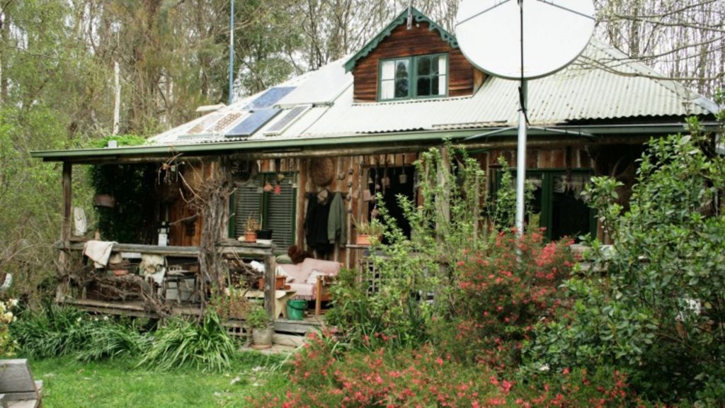 The Australians choosing to live off the grid