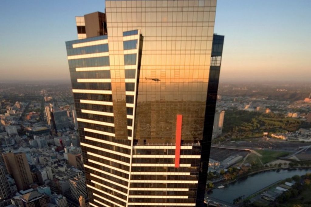 Sky deck. Башня Эврика Мельбурн. Eureka Skydeck 88. Eureka Skydeck 88 стеклянный куб. Башня Эврика в Мельбурне стеклянный куб.