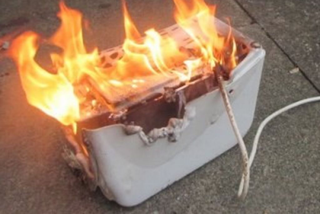 Woman's toaster experiment goes horribly wrong
