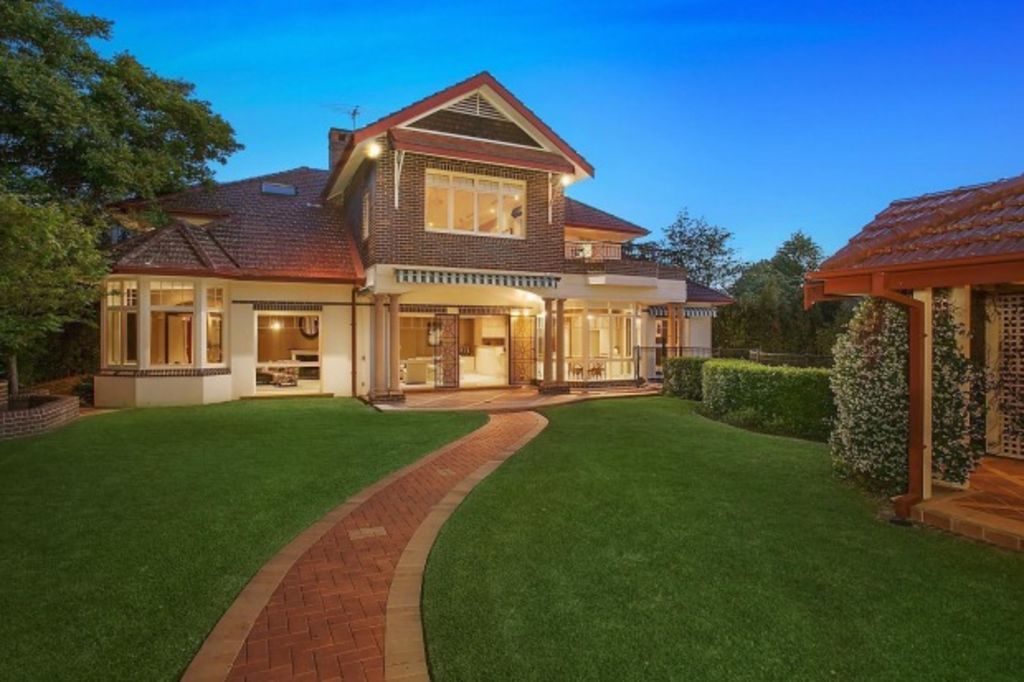 Hit and miss for home sellers on spring's biggest auction day