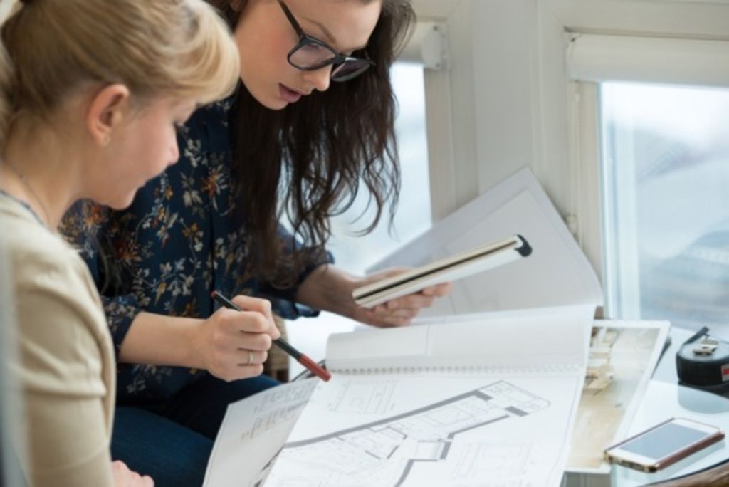 Pros and cons of working with an architect 