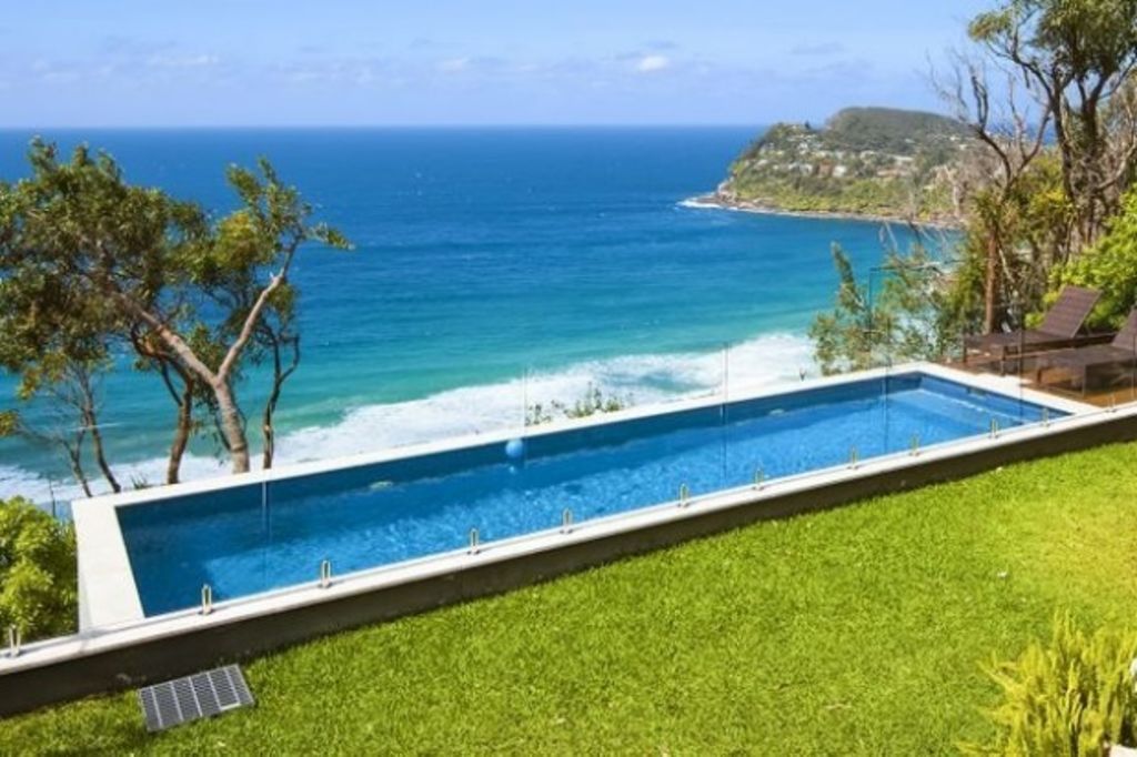 Qantas boss buys new home for summer