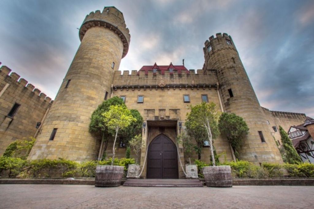 Royal castle tipped to cost over $5 million