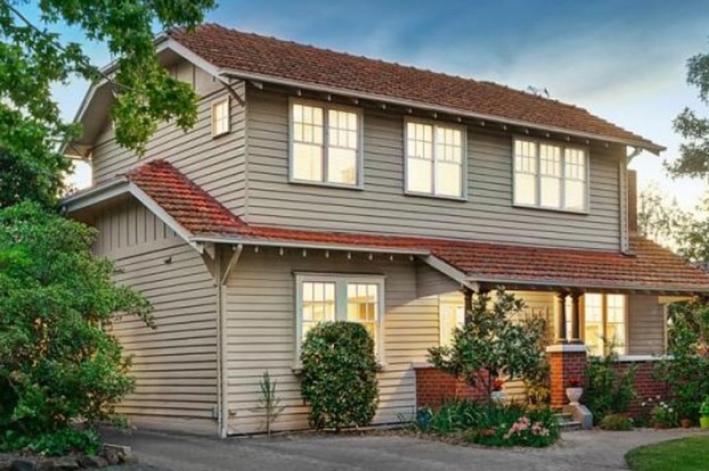 Strong early season action for Melbourne home auction market