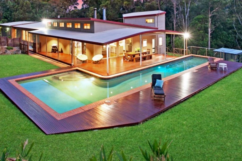 Stanwell Park house on 8 hectares has escarpment views