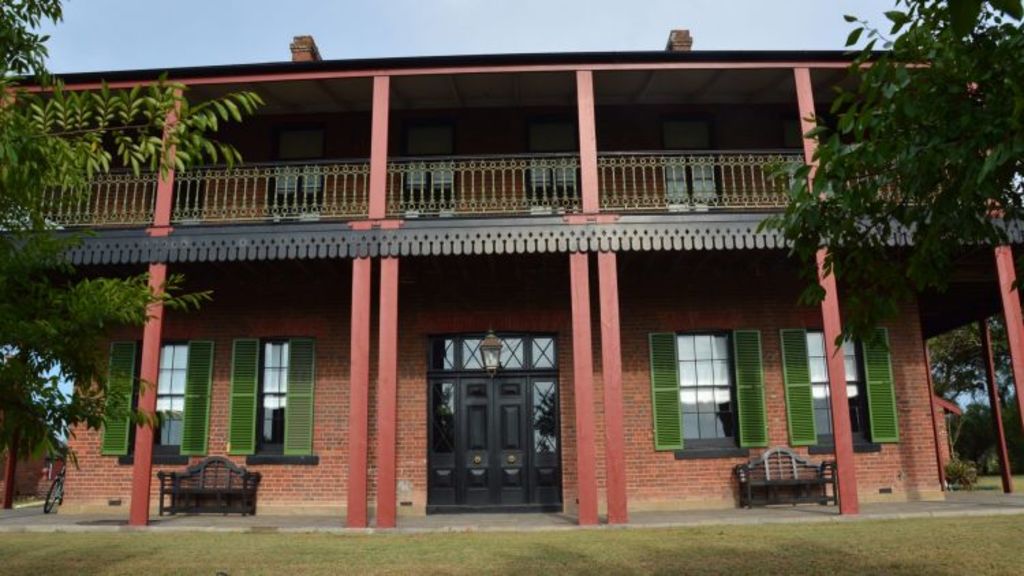 The Escape Country Houses Big And Small