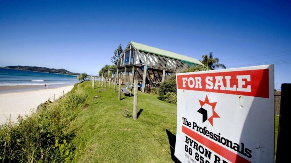 Byron Bay property prices rise as buyers make holiday homes permanent