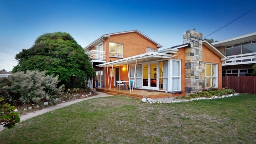 Original waterfront property sets 2.25 million Altona price record