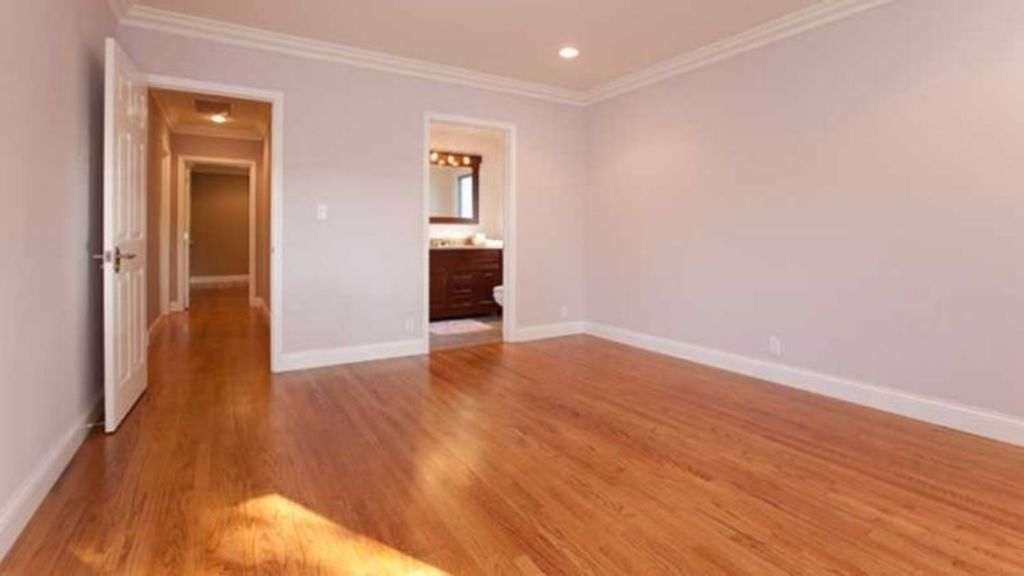 A room before virtual staging. Photo: Michael Asgian