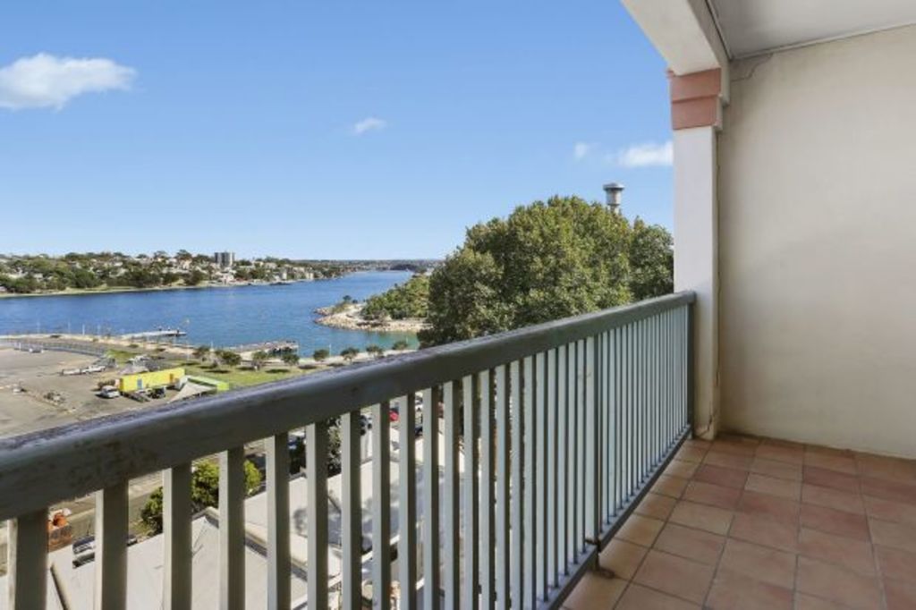 Investor pays $7.2 million for Millers Point apartment block