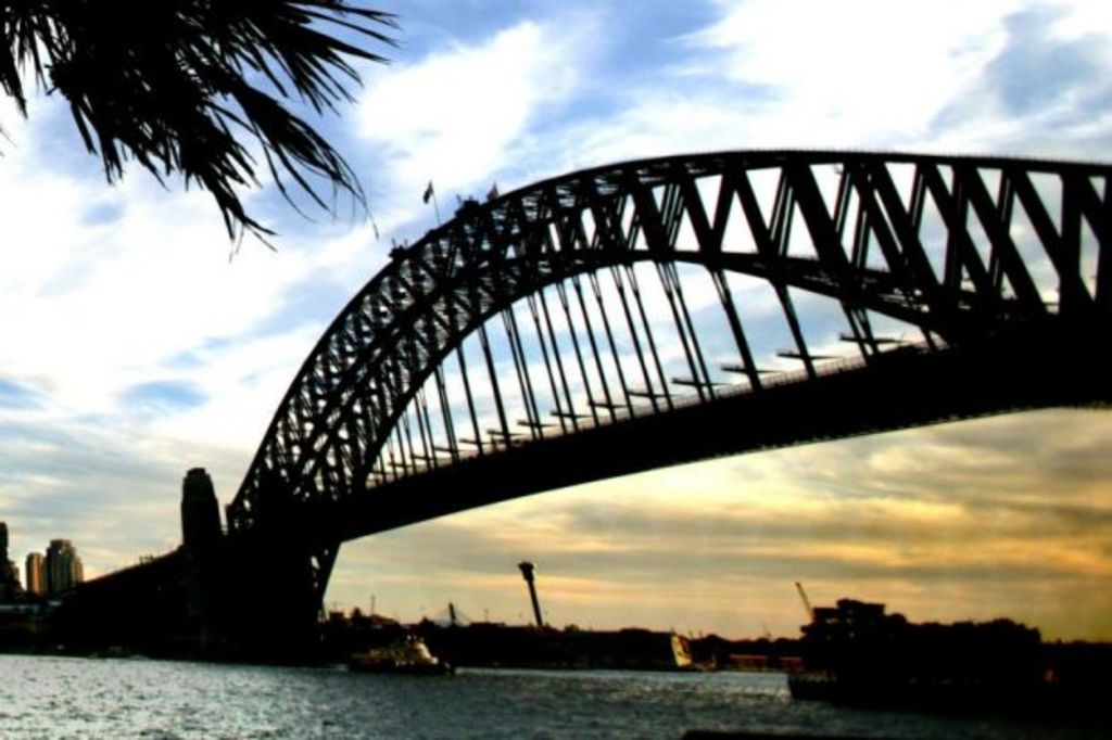 Sydney's median house price below $1 million