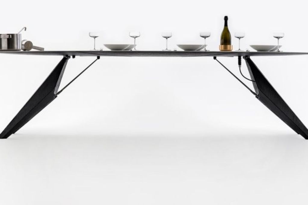 The table that cooks for you
