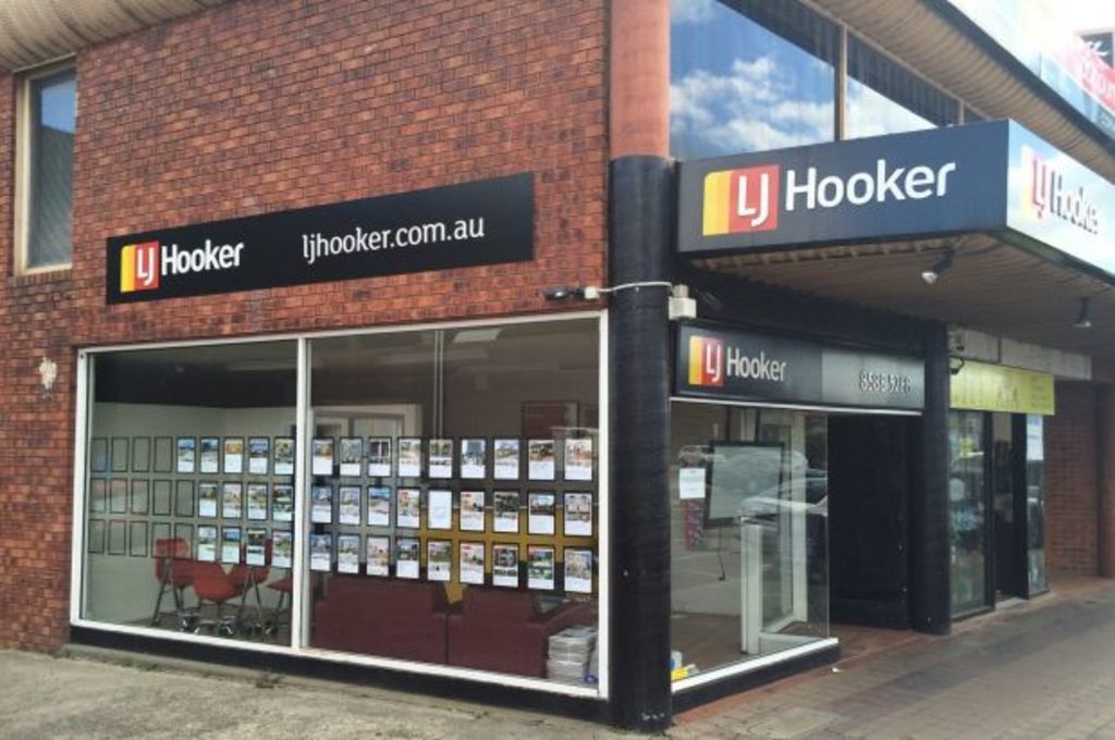 LJ Hooker agent at centre of collapse claims she was victim of 'elaborate conspiracy'