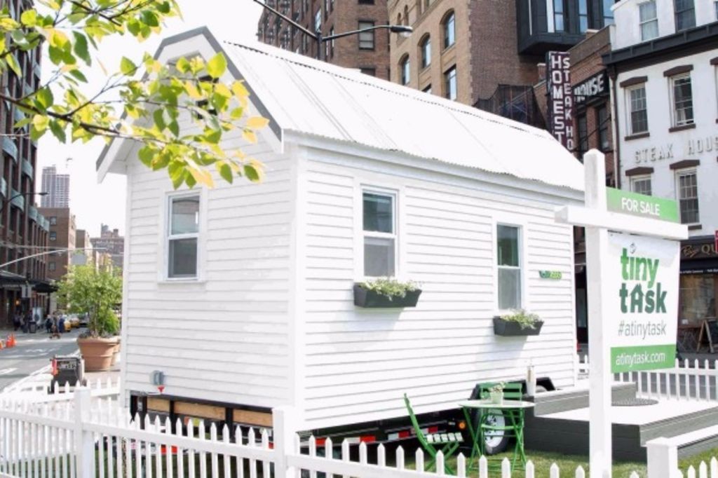 Tiny house starts $37,000 eBay bidding war