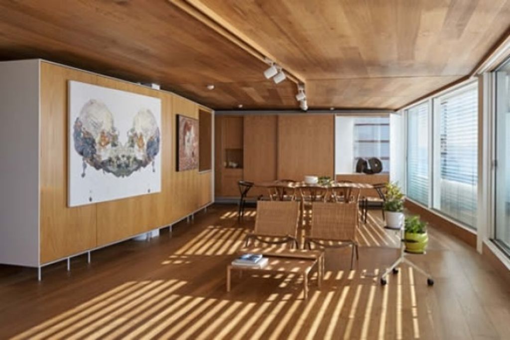 Wood-adorned Sydney apartment wins top interior design award