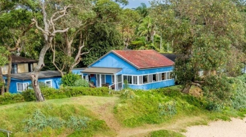 Stars On Sunday Isabel Lucas Buys Into Her Byron Bay Heartland