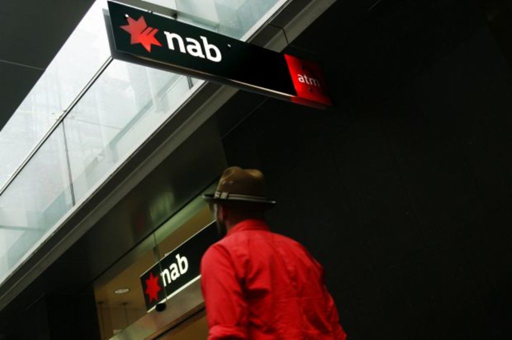 NAB tightens lending for overseas earners 