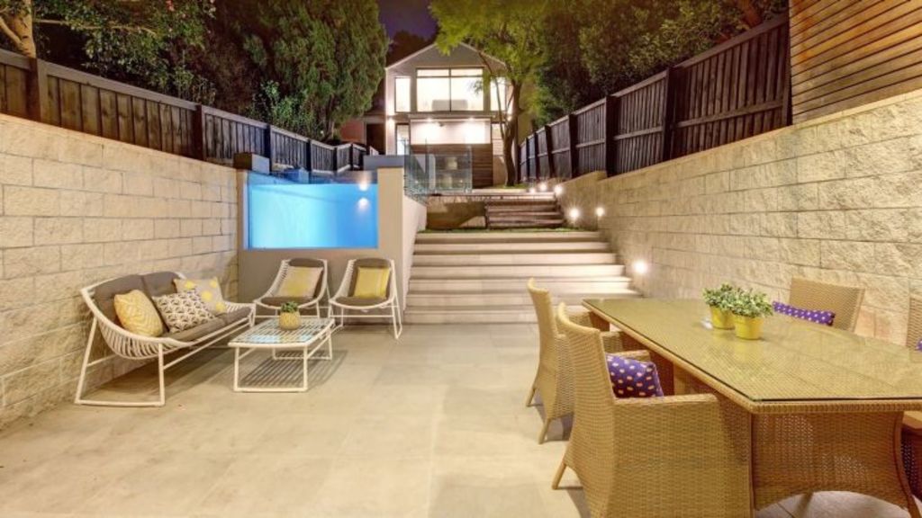 Family house in Annandale sells for 3.2 million at auction