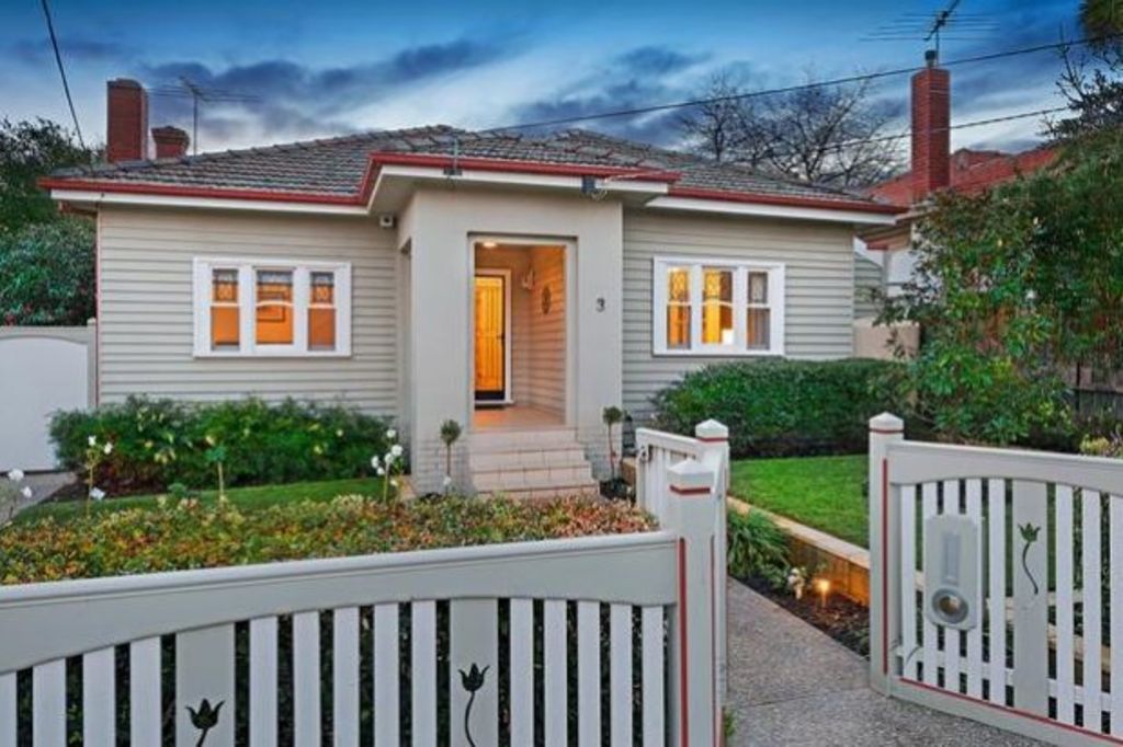 Melbourne auctions on the rise as rate decision looms