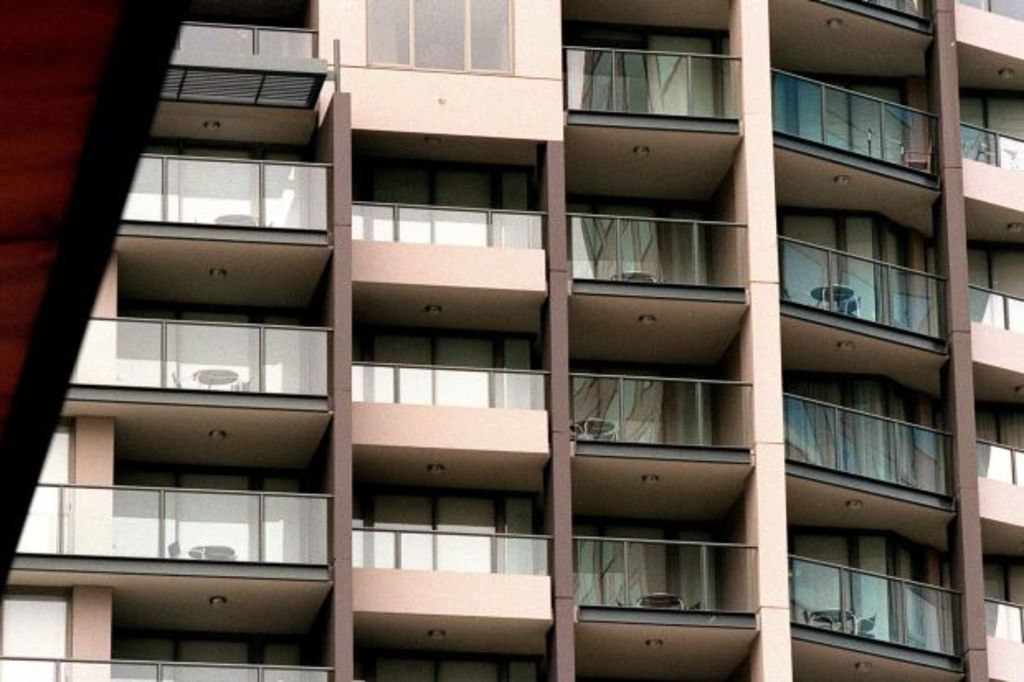 Apartment building cycle at 'theme-park scary' precipice: report