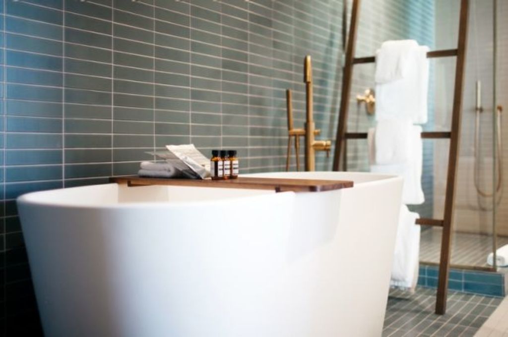 10 bathroom items you need to replace immediately 