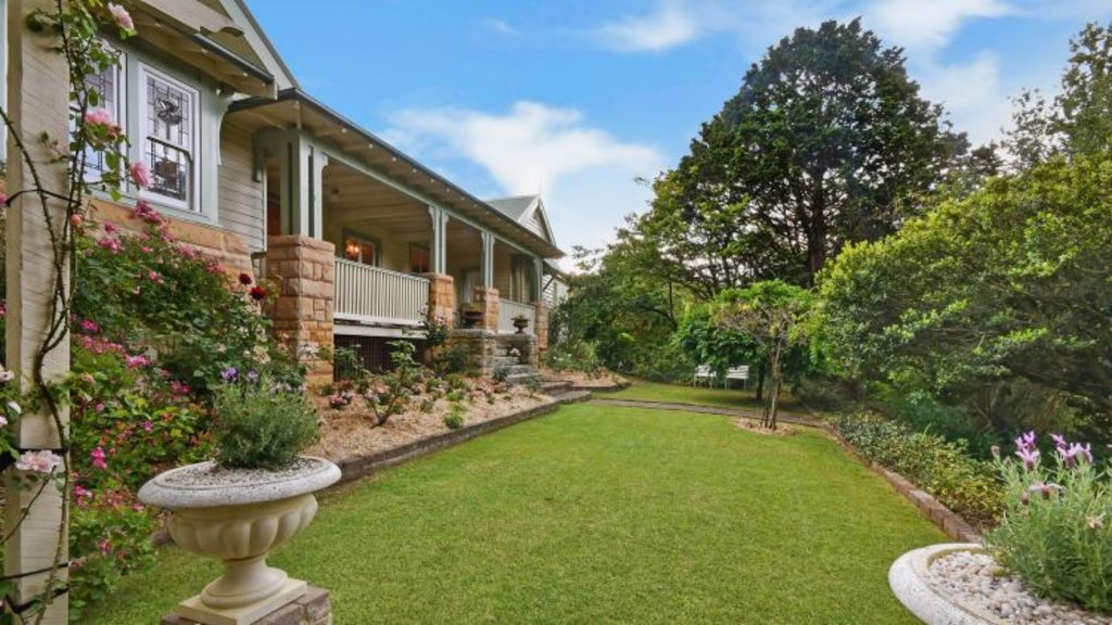 Beyond Sydney A house of distinction in Wentworth Falls