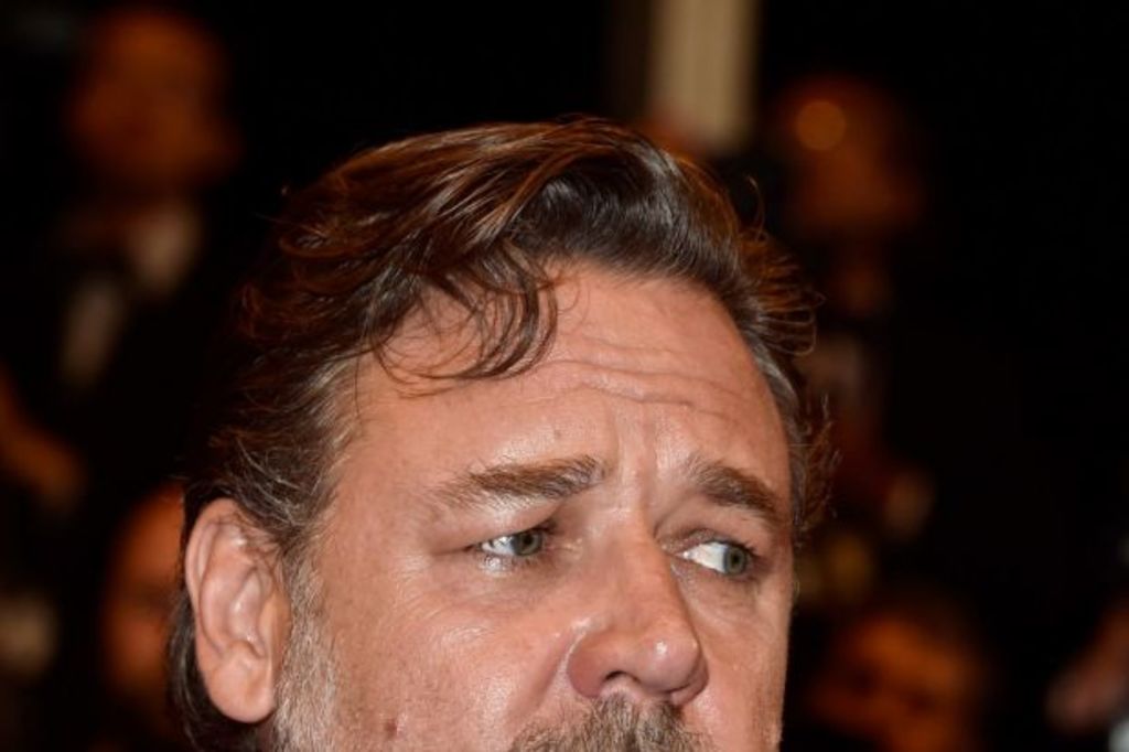 Russell Crowe pulls his Finger Wharf apartment off the market