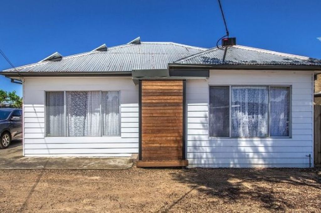 Sydney investor snaps up St Albans house for $1.81 million at auction