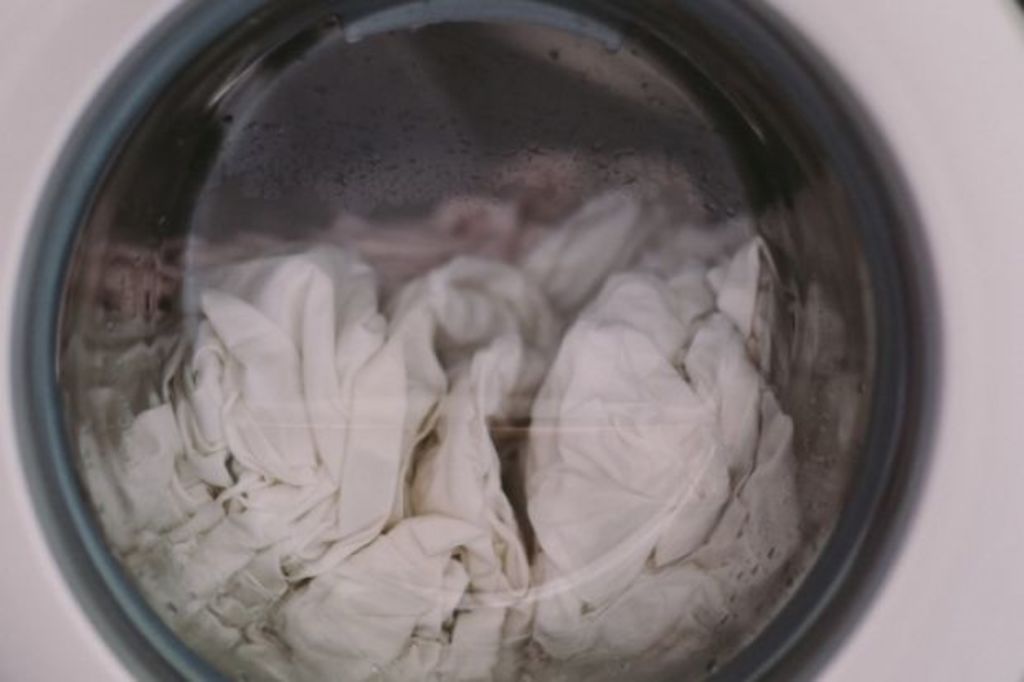 Cooking in the laundry: The ultimate in multitasking or just wrong?