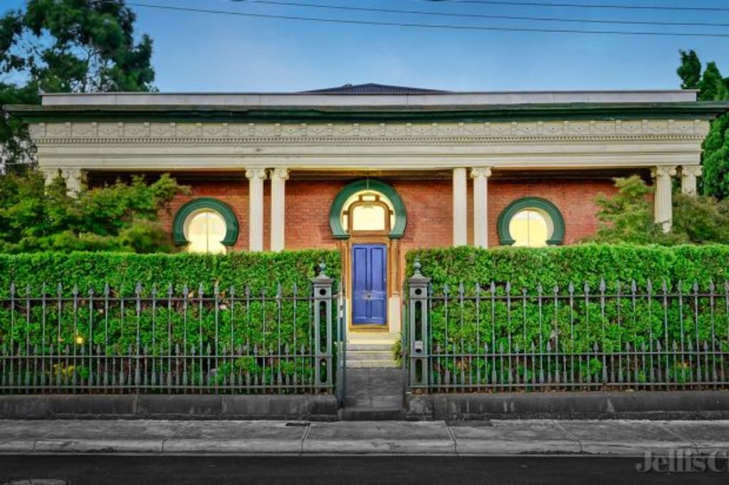 Melbourne's new 'untouchable' suburbs as house prices keep climbing