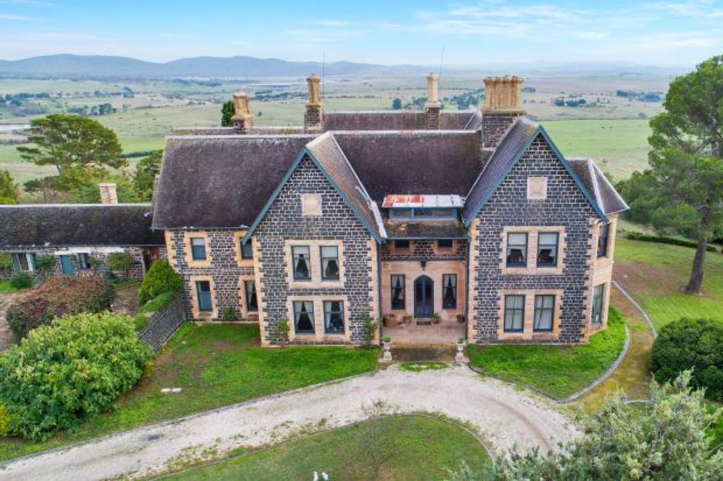 Marshall Baxter lists Goulburn's landmark Bishopthorpe Manor