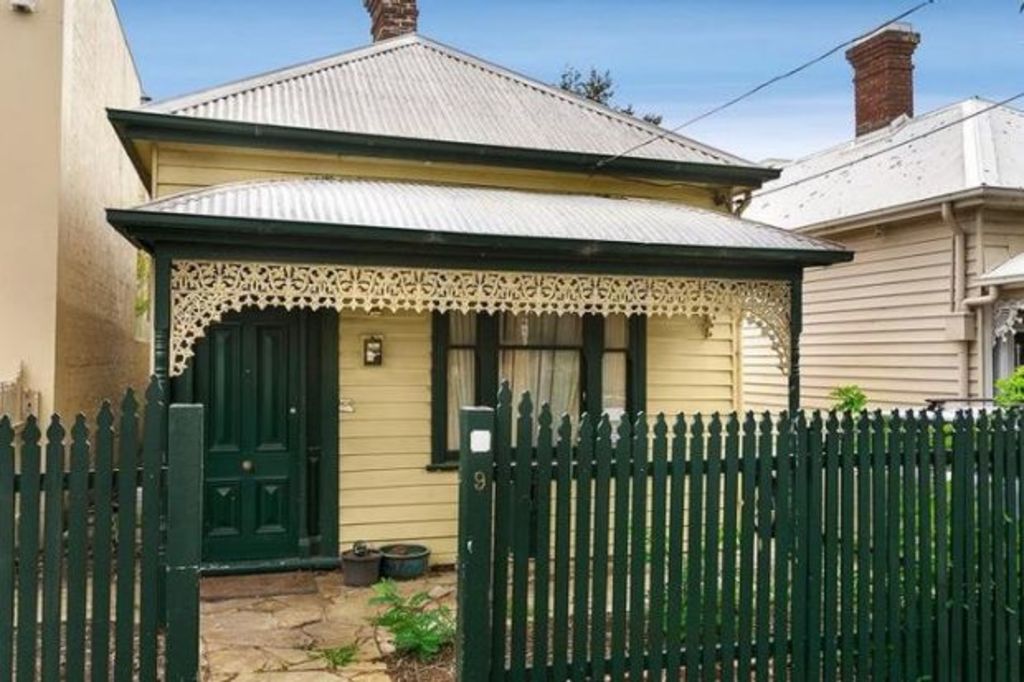 Grim find leads South Yarra family to auction purchase