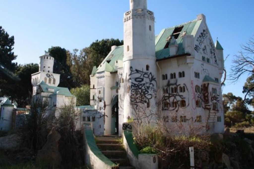This used to be a fun park: Abandoned tiny castle for sale south of Perth
