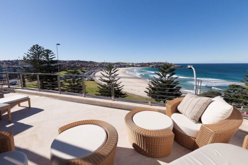 Who'd pay $7000 a week for James Packer's Bondi Beach pad?