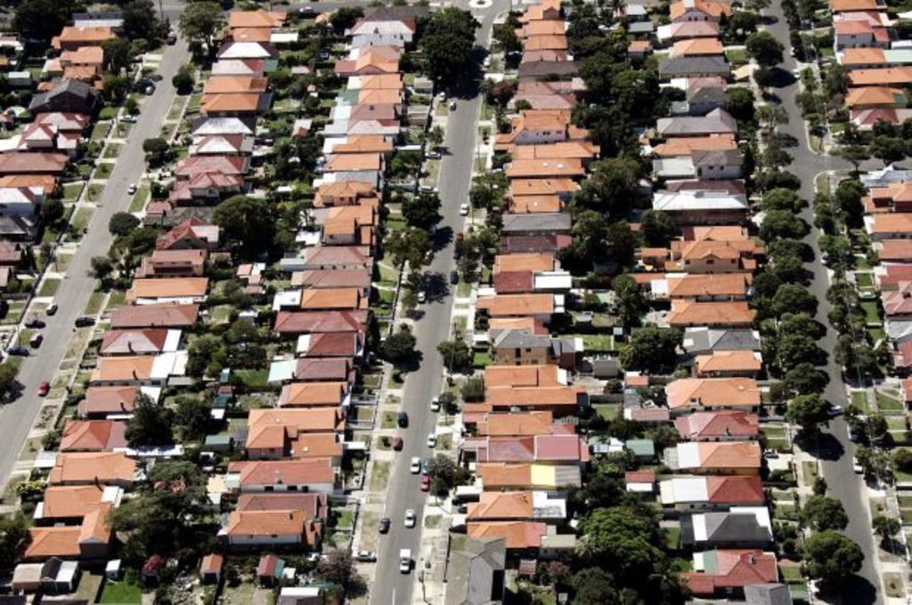 'Perfect storm of issues' leaving Aussies on verge of mortgage crisis