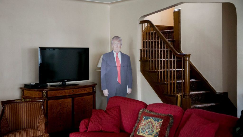 What It S Like To Stay At President Trump S Boyhood Home In Queens New York Now An Airbnb Rental
