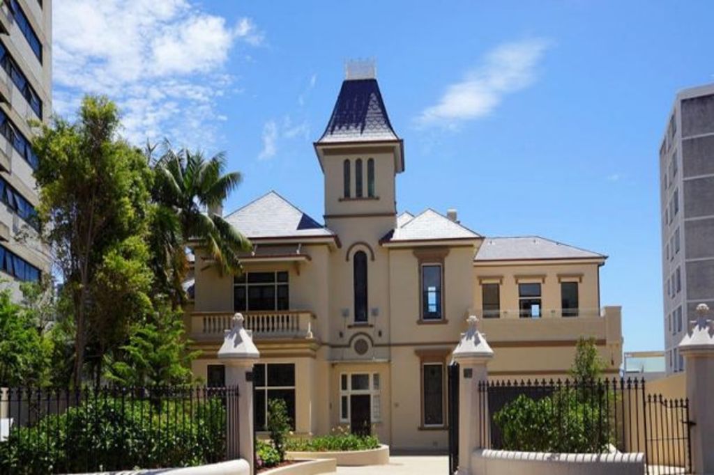 Elizabeth Bay house sells for $20 million after a knock on the door