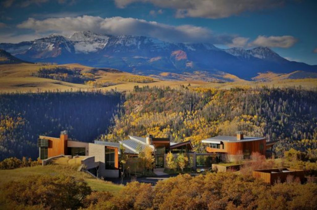 The Colorado town where America's wealthy go incognito