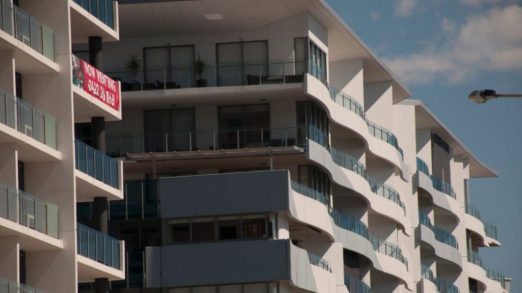 As more apartments hit the market, rents continue to fall. Photo: Robert Shakespeare
