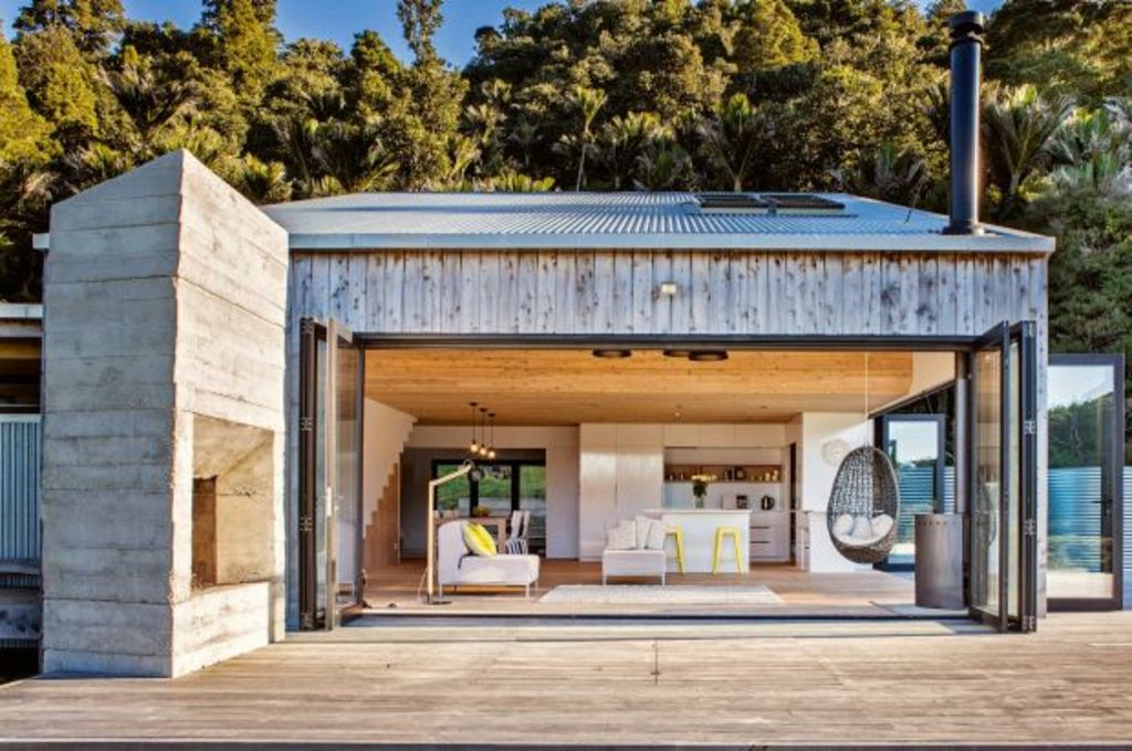 Here's what a hut in the country looks like when the owner is an architect