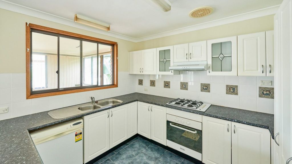 Before: This kitchen had good bones but was in need of a refresh. Photo: Cherie Barber