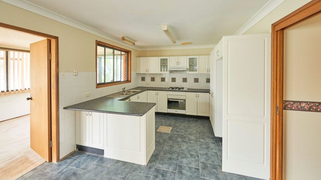 Before: The kitchen was dated and in need of a modern makeover. Photo: Cherie Barber
