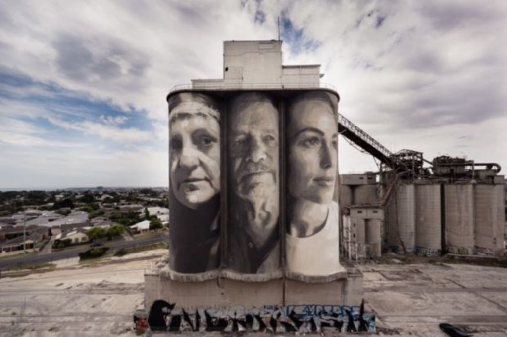 Geelong silo transformed from 'eyesore' to giant artwork