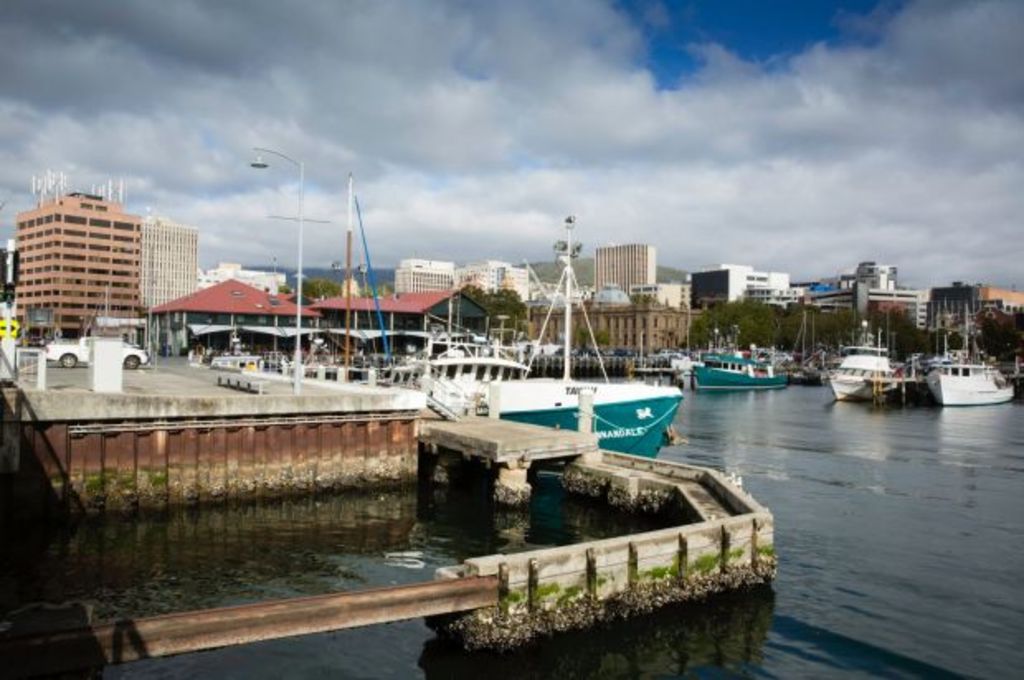 'Something dramatic has happened': Renting in Hobart just $10 cheaper than Melbourne