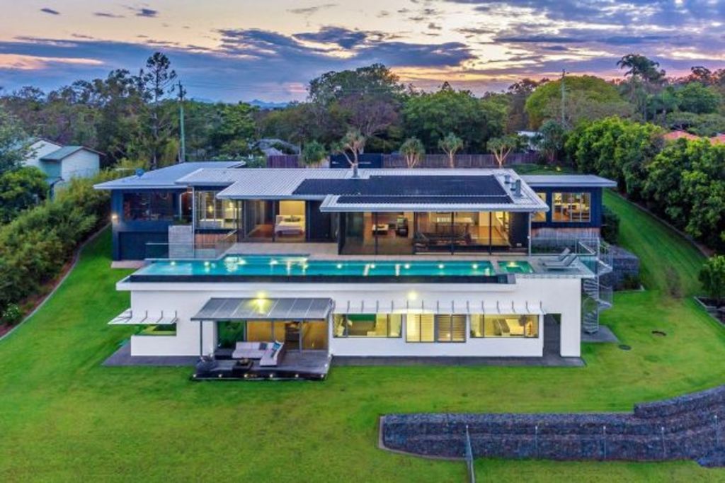 Auction preview: Incredible Brookfield home with 'sky pool' to go under the hammer