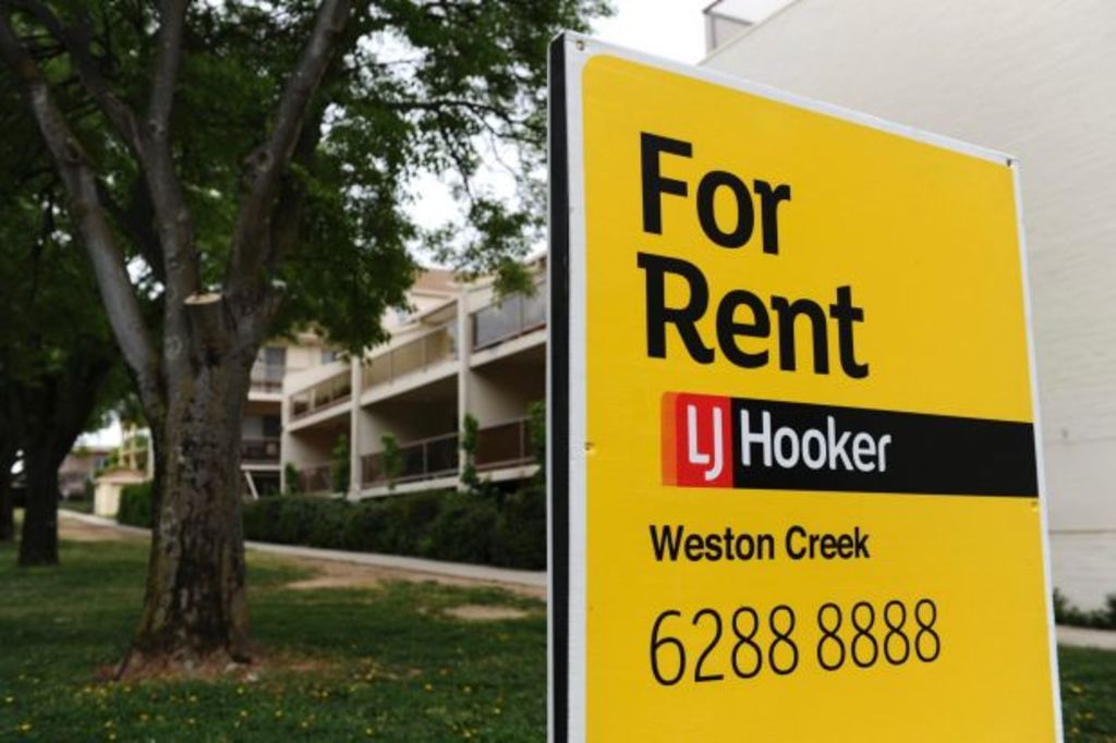 Rental market hits 'rock bottom' as huge band of Victorians locked out